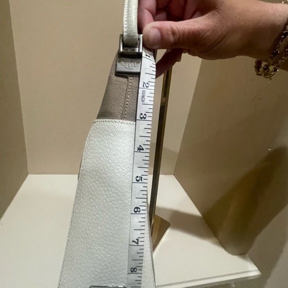 Vintage Gucci Neutral Canvas and White Leather Hobo/Shoulderbag - Picture 12 of 13